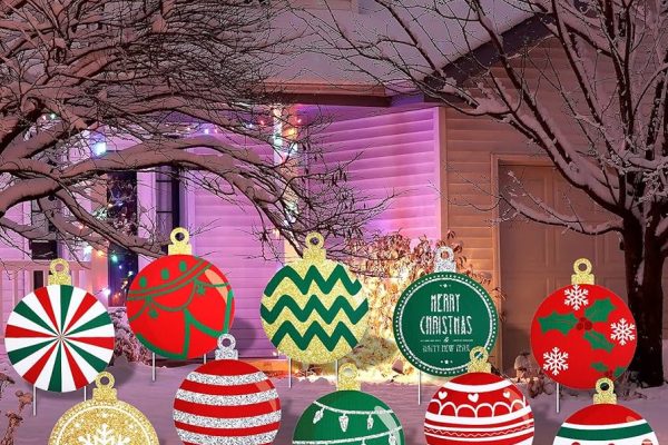 Transform Your Christmas with Giant Displays