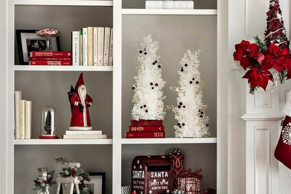 christmas shelf decor