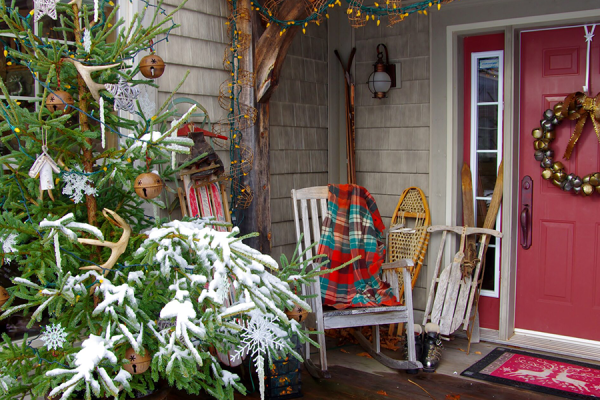 Deck the Halls: Rustic Charm for Your Christmas Porch